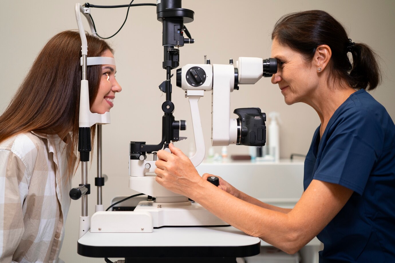 Robin Hall Opticians – Expert Opticians & Eye Care Services in Manchester